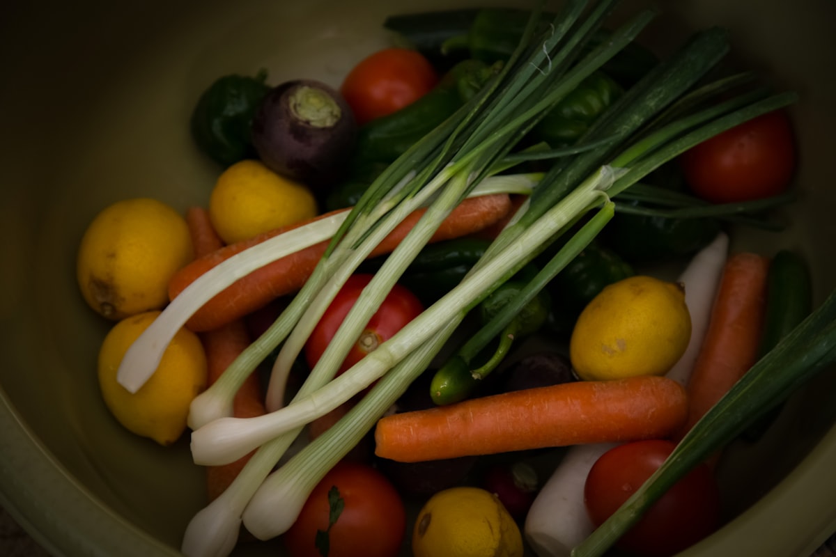 Gesunde Mittagessen-Bowls für Büro und Zuhause